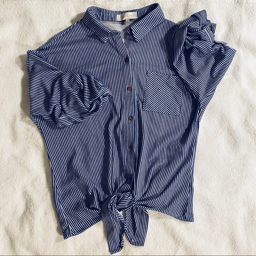 3/4 Sleeve Tie Front Button Down Blouse